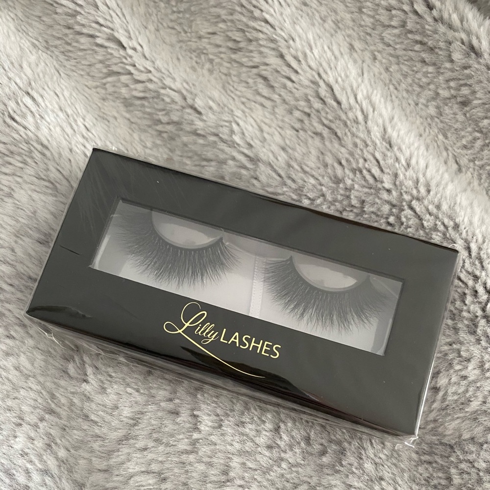 Lilly lashes